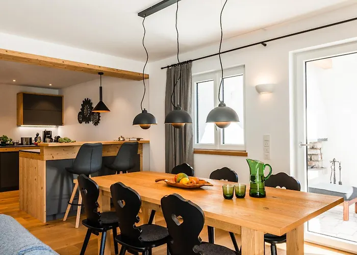 Casa de Férias Haus Alpspitzchalet 32 *